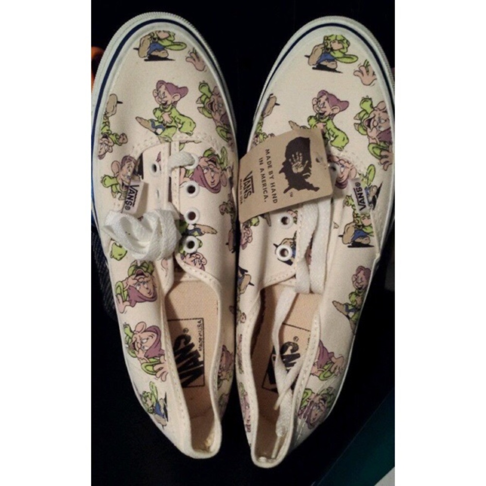 ISO Disney Vans in a Womens 11/ Mens 9.5